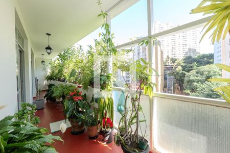 Apartamento à venda com 238m², 3 quartos e 1 vagaSacada