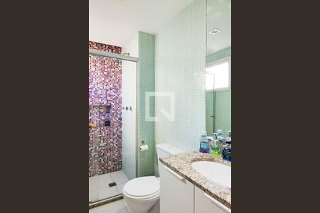 Apartamento à venda com 157m², 3 quartos e 2 vagasBanheiro da Suite 2