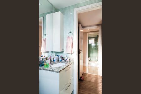 Apartamento à venda com 157m², 3 quartos e 2 vagasBanheiro da Suite 1