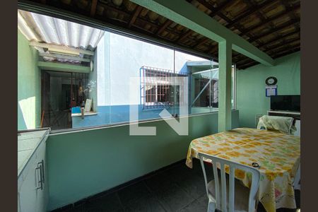 Varanda de casa à venda com 5 quartos, 200m² em Jardim Celeste, São Paulo
