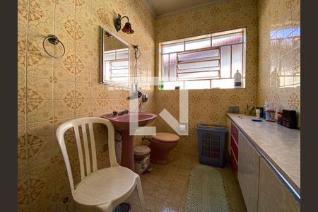 Casa à venda com 200m², 5 quartos e 3 vagasBanheiro 3