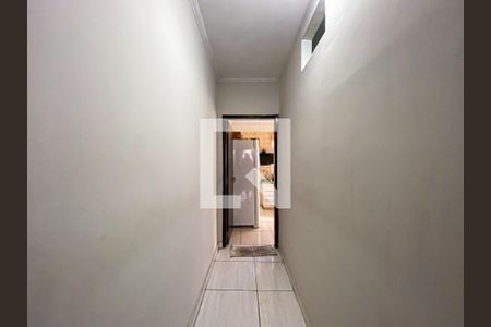 Corredor de casa à venda com 5 quartos, 200m² em Jardim Celeste, São Paulo