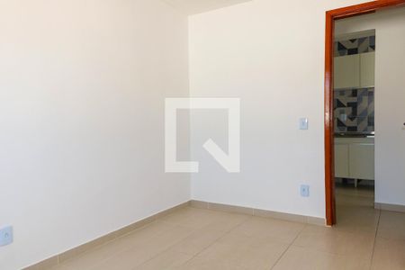 Quarto 1 de apartamento para alugar com 3 quartos, 70m² em Cascadura, Rio de Janeiro