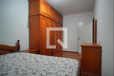 Quarto 1 de apartamento para alugar com 2 quartos, 43m² em Jardim Sabará, Porto Alegre