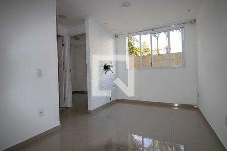 Sala de apartamento para alugar com 2 quartos, 44m² em Gardênia Azul, Rio de Janeiro