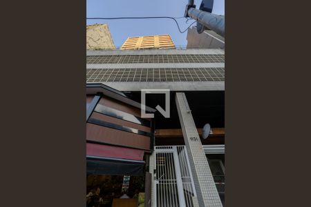 Apartamento para alugar com 60m², 2 quartos e 1 vaga Apartamento para alugar com 60m², 2 quartos e 1 vagaFachada