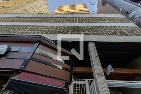 Apartamento para alugar com 60m², 2 quartos e 1 vaga Apartamento para alugar com 60m², 2 quartos e 1 vagaFachada