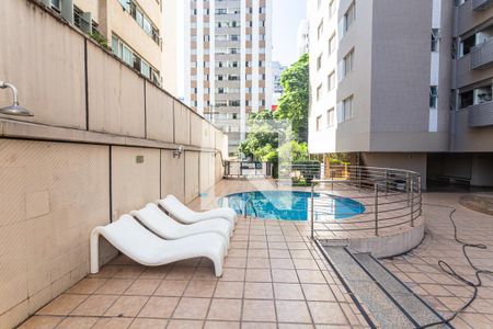Apartamento à venda com 195m², 4 quartos e 2 vagasÁrea da Piscina