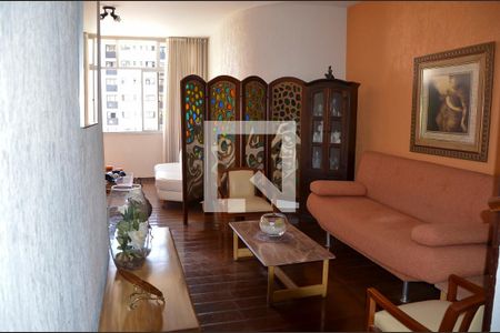 Apartamento à venda com 195m², 4 quartos e 2 vagasSala