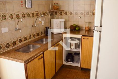 Apartamento à venda com 195m², 4 quartos e 2 vagasCozinha