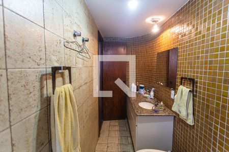 Apartamento à venda com 195m², 4 quartos e 2 vagasBanheiro Social