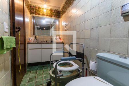Banheiro da Suíte de apartamento à venda com 4 quartos, 195m² em Funcionários, Belo Horizonte