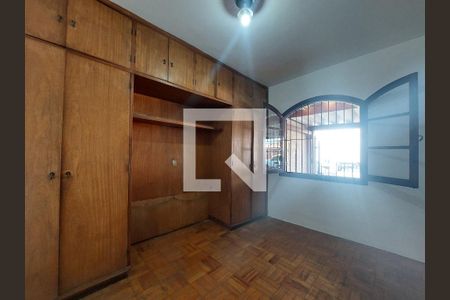 Quarto 1 de casa para alugar com 4 quartos, 80m² em Socorro, São Paulo
