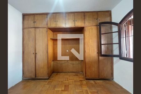Quarto 1 de casa para alugar com 4 quartos, 80m² em Socorro, São Paulo