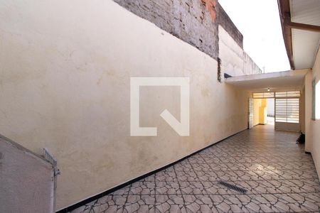Casa para alugar com 70m², 2 quartos e 4 vagasQuintal
