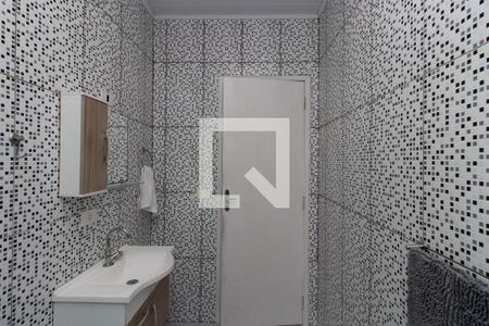 Casa para alugar com 70m², 2 quartos e 4 vagasBanheiro