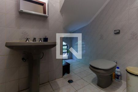 Lavabo de casa para alugar com 3 quartos, 141m² em Jardim Teresa, São Paulo