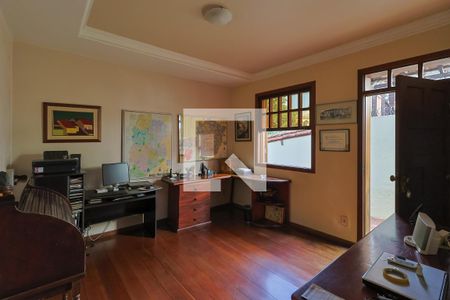 Sala  de casa à venda com 5 quartos, 450m² em São Bento, Belo Horizonte