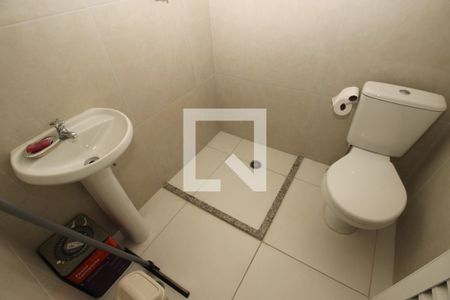 Apartamento à venda com 238m², 4 quartos e 4 vagasBanheiro de Serviço