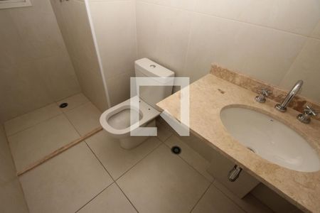Apartamento à venda com 238m², 4 quartos e 4 vagasBanheiro suíte 3