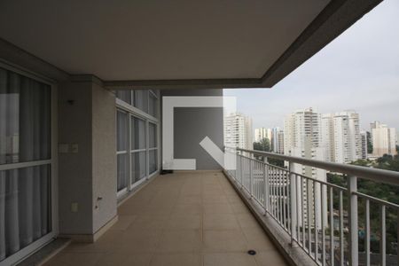 Sacada de apartamento à venda com 4 quartos, 238m² em Vila Suzana, São Paulo