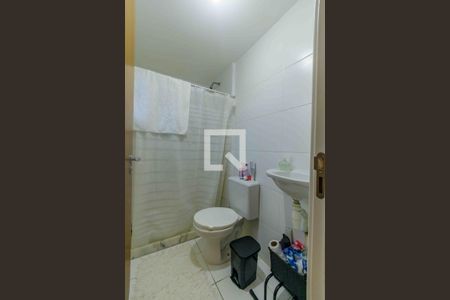 Banheiro da Suíte de casa de condomínio à venda com 3 quartos, 77m² em Vargem Pequena, Rio de Janeiro