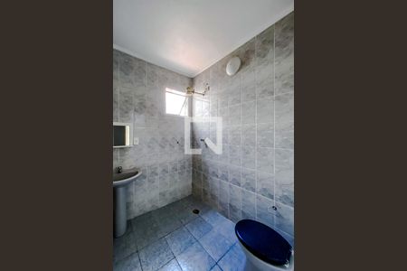 Apartamento para alugar com 54m², 3 quartos e sem vagaBanheiro