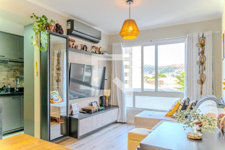 Sala de apartamento para alugar com 3 quartos, 76m² em Partenon, Porto Alegre
