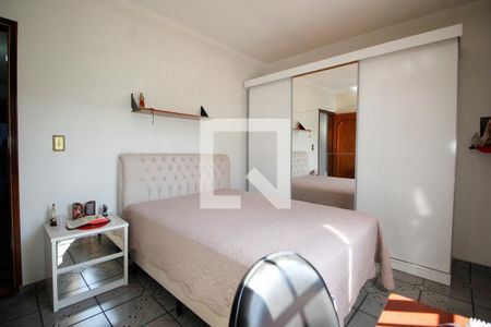 Casa à venda com 266m², 4 quartos e 3 vagasQuarto 2