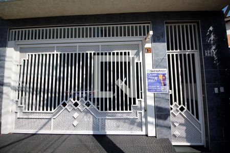 Casa à venda com 266m², 4 quartos e 3 vagasFachada