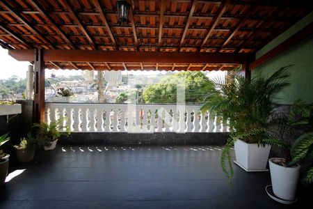 Casa à venda com 266m², 4 quartos e 3 vagasVaranda