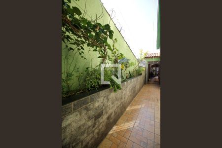 Casa à venda com 266m², 4 quartos e 3 vagasCorredor externo