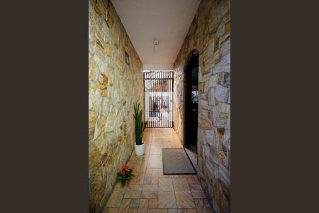 Casa à venda com 266m², 4 quartos e 3 vagasCorredor externo