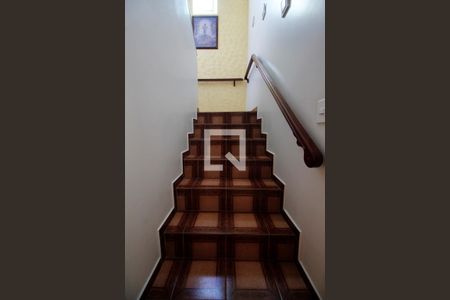 Escada de casa à venda com 4 quartos, 266m² em Vila Amalia (zona Norte), São Paulo