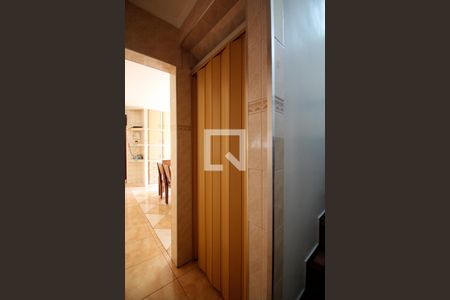 Casa à venda com 266m², 4 quartos e 3 vagasCloset