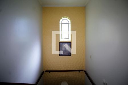 Casa à venda com 266m², 4 quartos e 3 vagasEscada