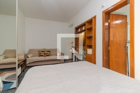 Dormitório de kitnet/studio para alugar com 1 quarto, 29m² em Farroupilha, Porto Alegre