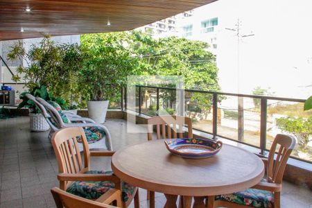 Varanda de apartamento à venda com 4 quartos, 270m² em Barra da Tijuca, Rio de Janeiro