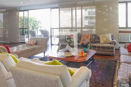 Sala de apartamento à venda com 4 quartos, 270m² em Barra da Tijuca, Rio de Janeiro
