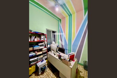 Casa à venda com 72m², 3 quartos e sem vagaEscritório 