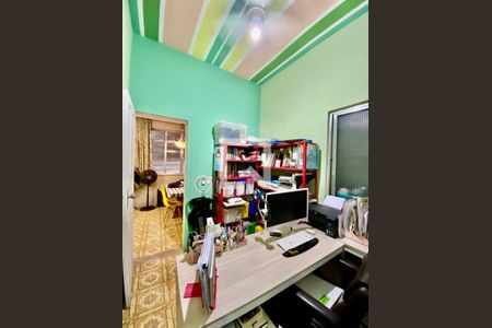 Casa à venda com 72m², 3 quartos e sem vagaEscritório 