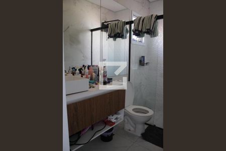 Casa de condomínio à venda com 130m², 2 quartos e 2 vagasBanheiro da Suíte 1