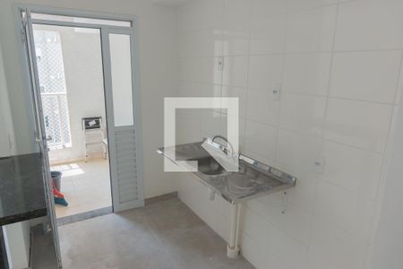 Cozinha de apartamento para alugar com 2 quartos, 42m² em Vila Guaca, São Paulo
