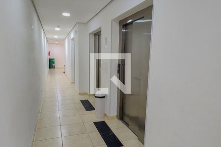 Apartamento à venda com 42m², 2 quartos e sem vagaÁrea comum