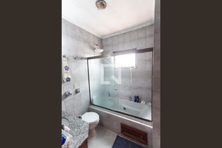 Casa à venda com 280m², 3 quartos e 8 vagasBanheiro da Suíte