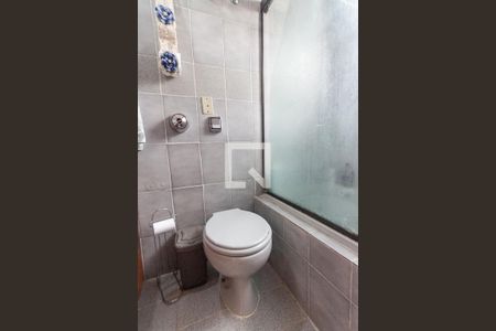 Casa à venda com 280m², 3 quartos e 8 vagasBanheiro da Suíte