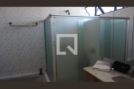 Apartamento à venda com 247m², 4 quartos e 3 vagasBanheiro