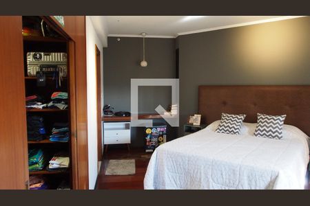 Apartamento à venda com 247m², 4 quartos e 3 vagasQuarto 