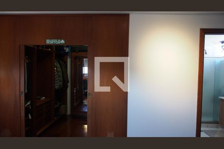 Apartamento à venda com 247m², 4 quartos e 3 vagasQuarto 