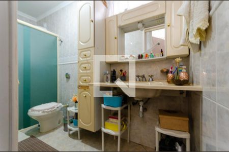 Casa à venda com 234m², 4 quartos e 2 vagasBanheiro da suíte